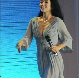 娱乐圈张大胸,性感与才华并存的璀璨星途